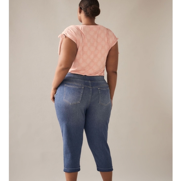 Denim Jogger Capri - Picture 2 of 10